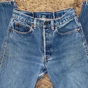 vintage wore in levi’s straight leg waist 26” - 27”